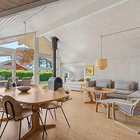 Ronna - 160m From The Sea By Interhome *