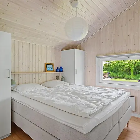 Ferienhaus Ronna - 160m From The Sea By Interhome