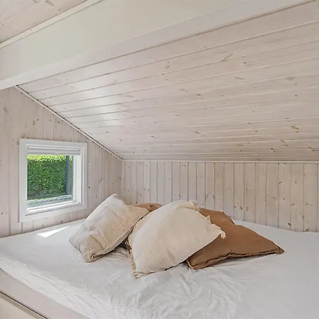 Ronna - 160m From The Sea By Interhome